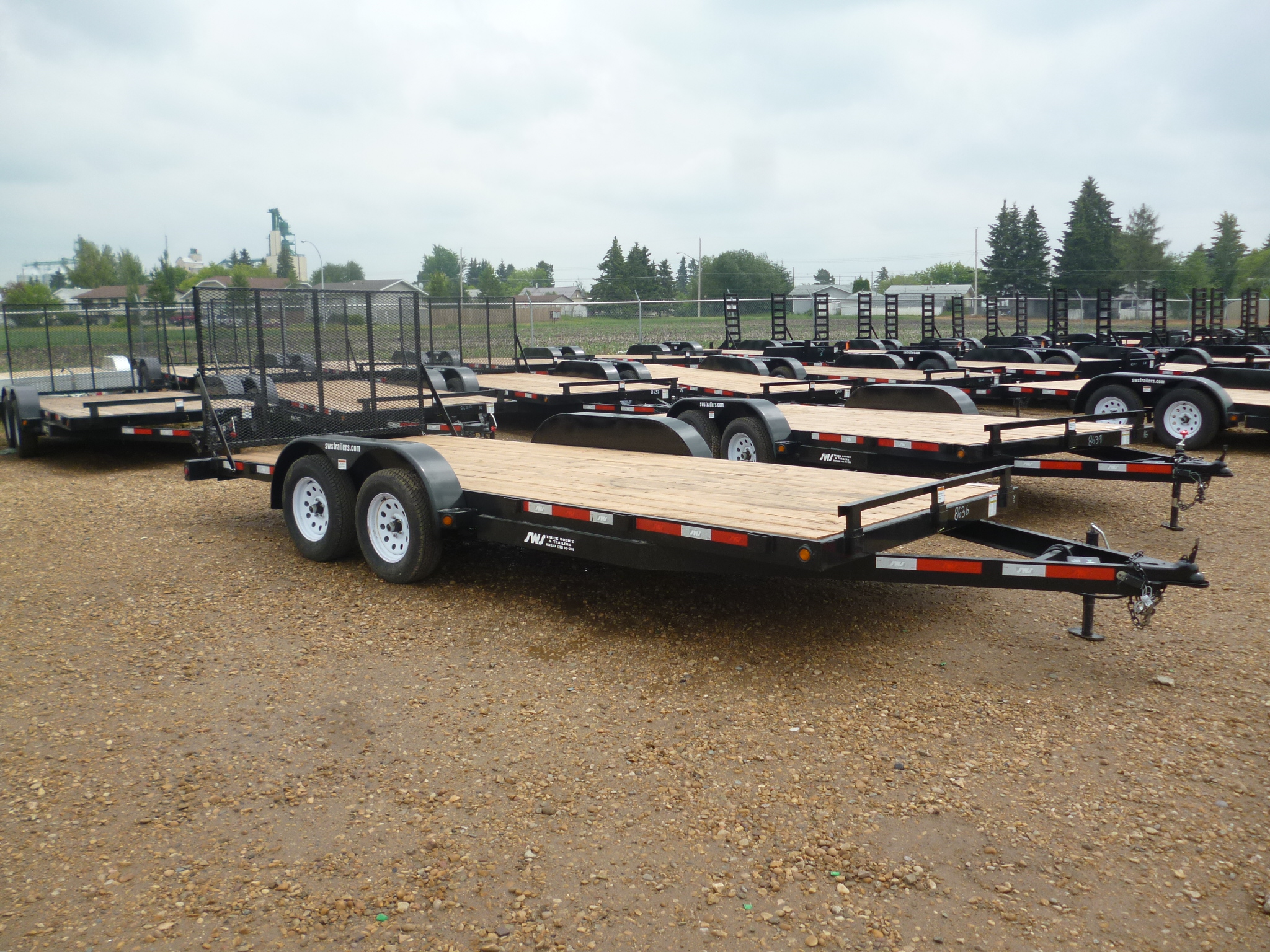 1.4) 2020 18′ (2)3.5K CAR HAULER – UTILITY TRAILER -MESH RAMP – SWS