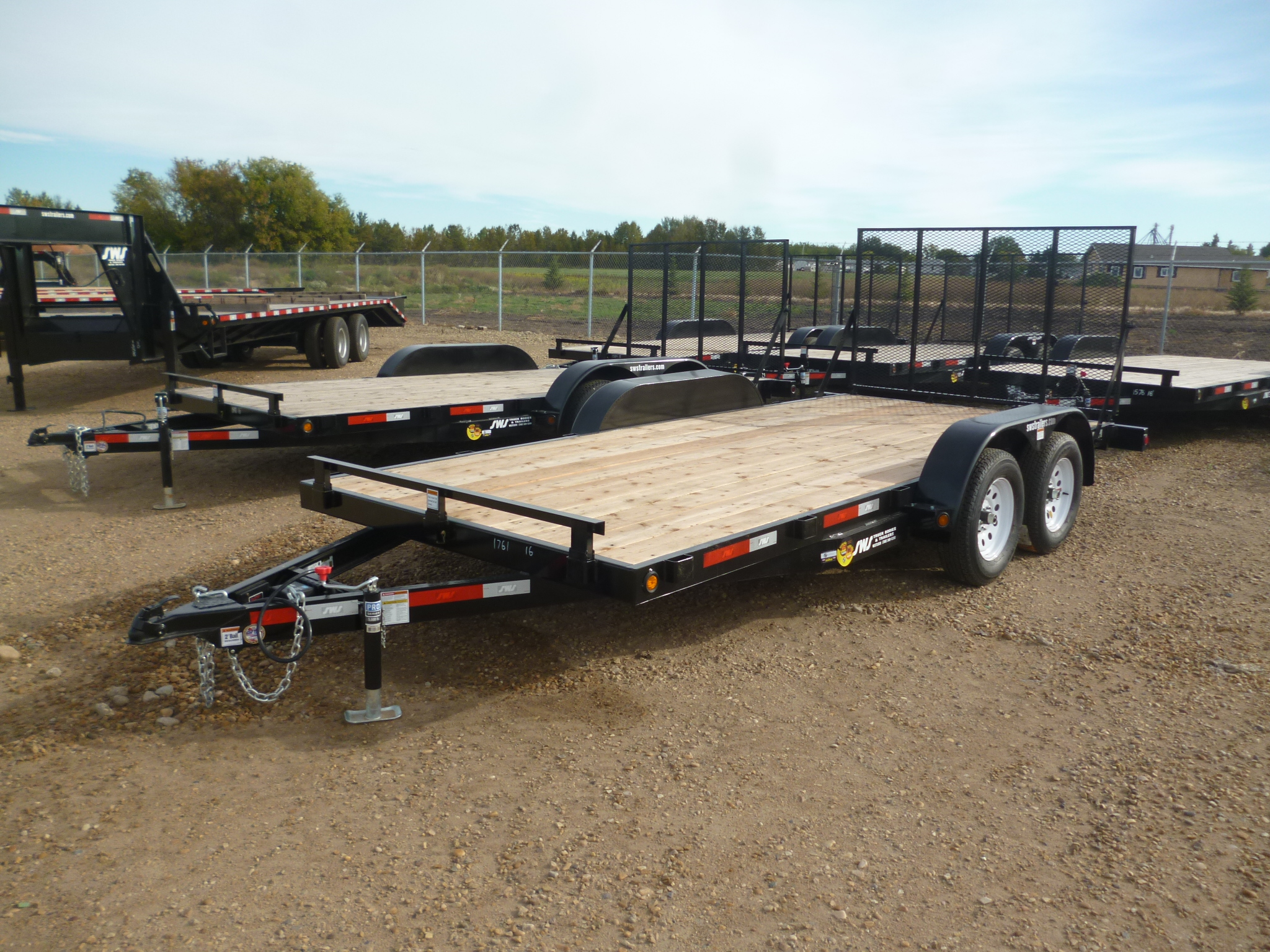 1.1) 2021 16′ (2)3.5K CAR HAULER – UTILITY TRAILER -MESH RAMP – SWS