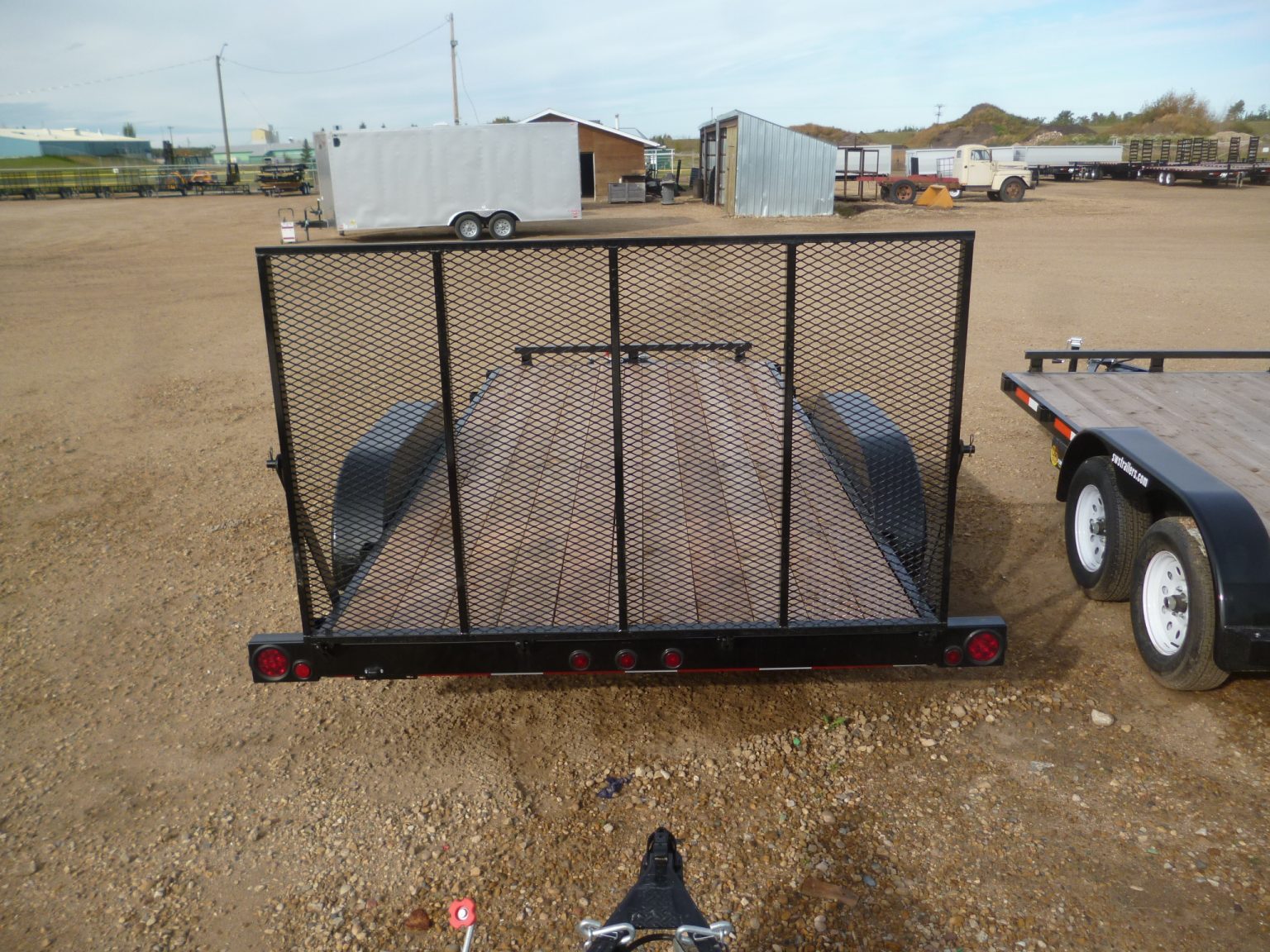 1.1) 2022 16′ (2)3.5K CAR HAULER – UTILITY TRAILER -MESH RAMP – SWS